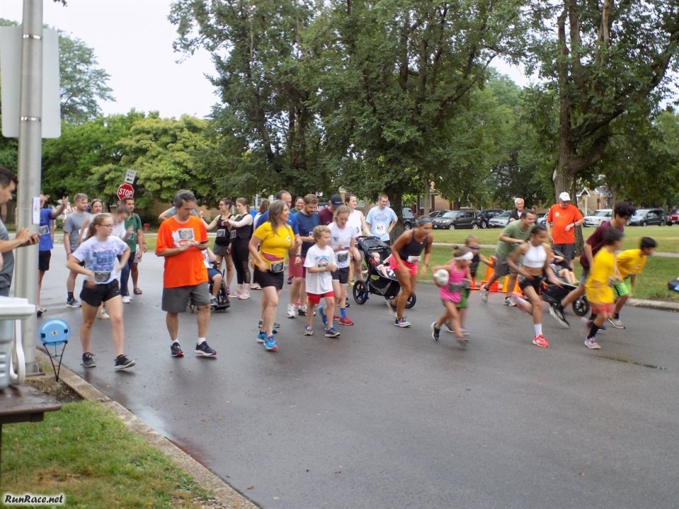 Chicago Full Moon Run : Race Action