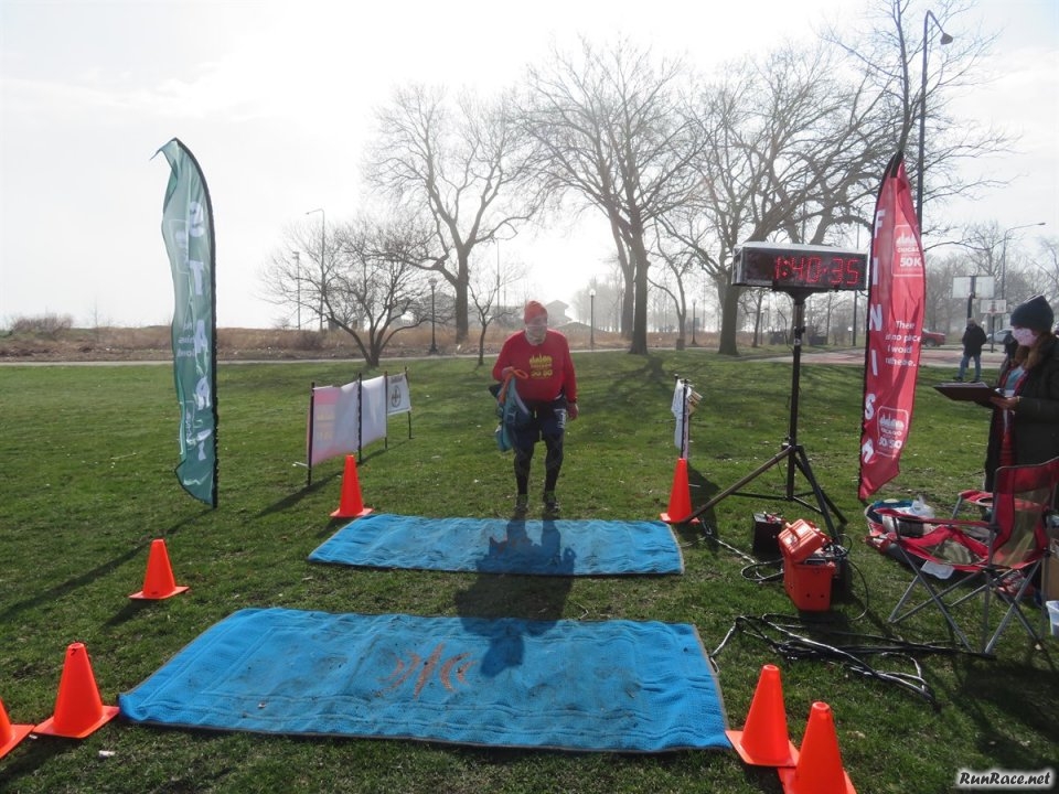 Chicago Lakefront Ultras 50K - by Bill Thom