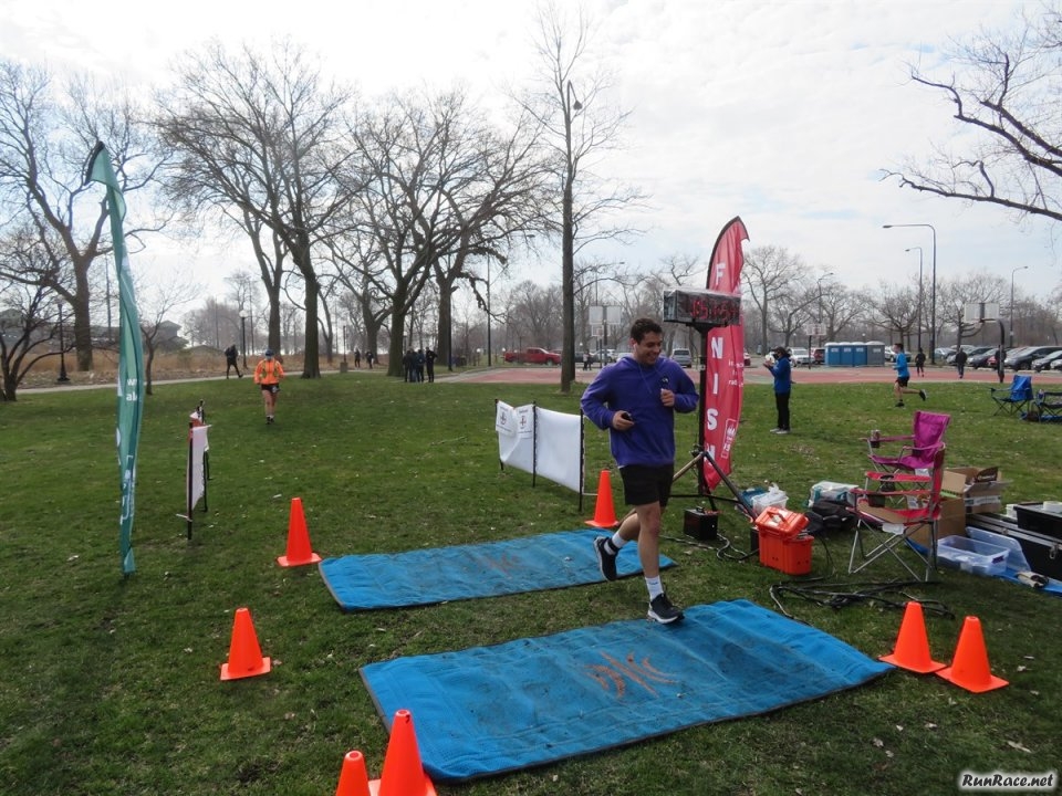 Chicago Lakefront Ultras 50K - by Bill Thom