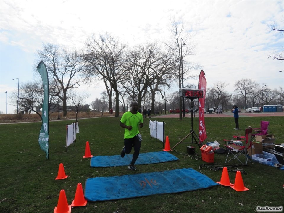 Chicago Lakefront Ultras 50K - by Bill Thom