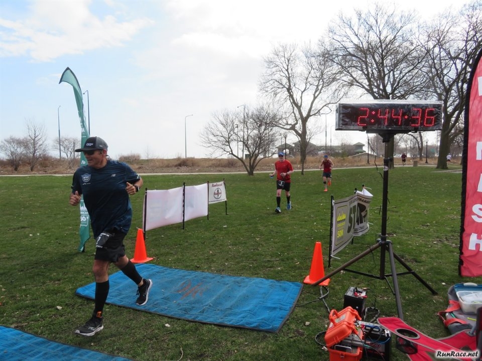 Chicago Lakefront Ultras 50K - by Bill Thom