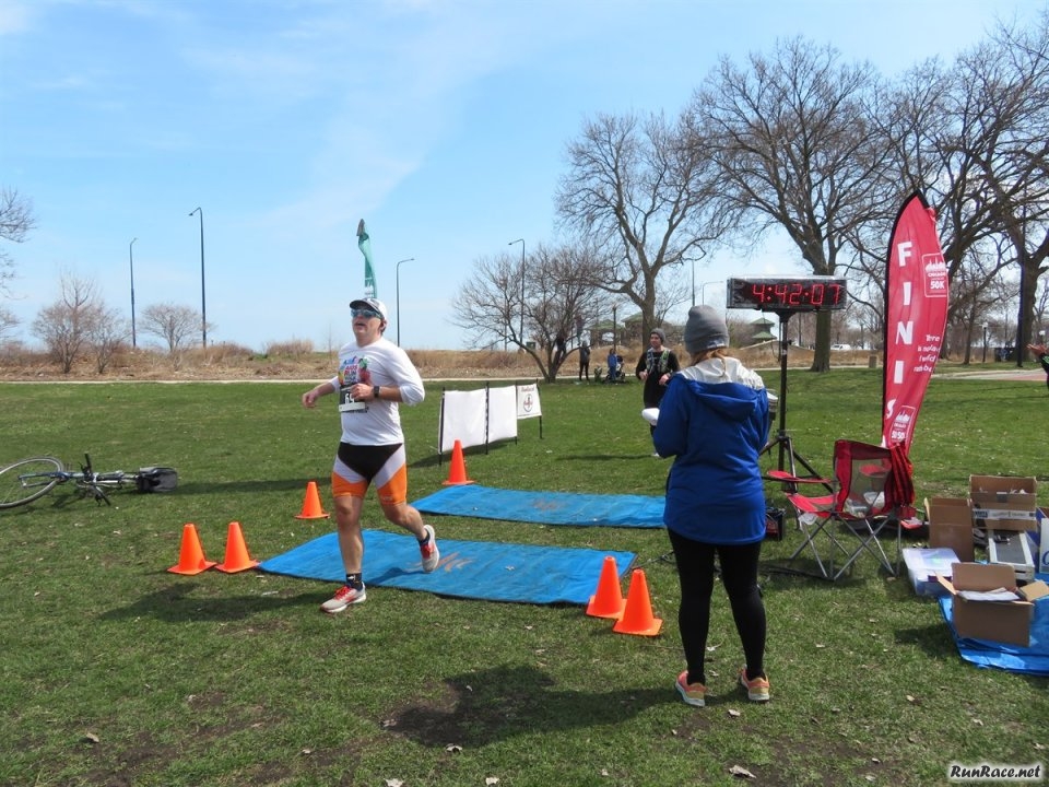 Chicago Lakefront Ultras 50K - by Bill Thom