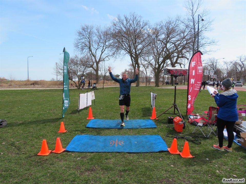 Chicago Lakefront Ultras 50K - by Bill Thom
