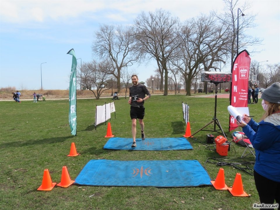 Chicago Lakefront Ultras 50K - by Bill Thom