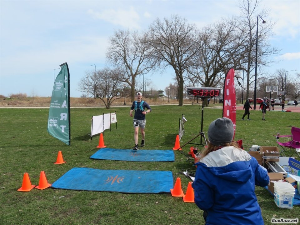 Chicago Lakefront Ultras 50K - by Bill Thom