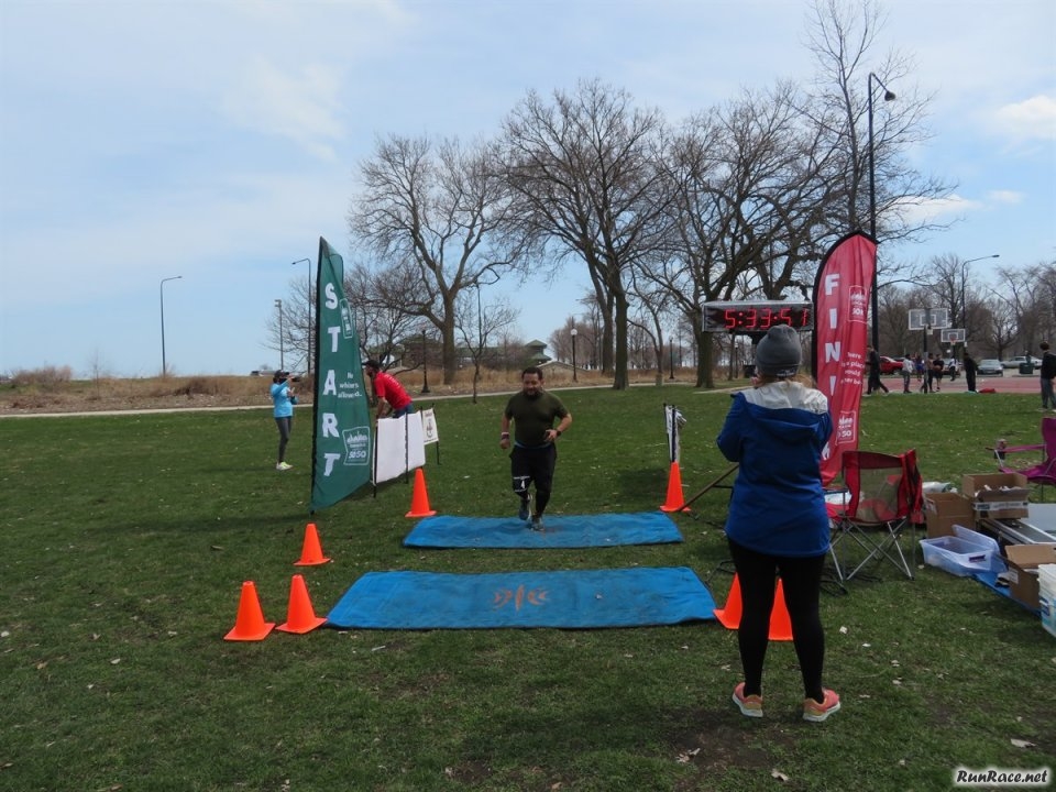 Chicago Lakefront Ultras 50K - by Bill Thom