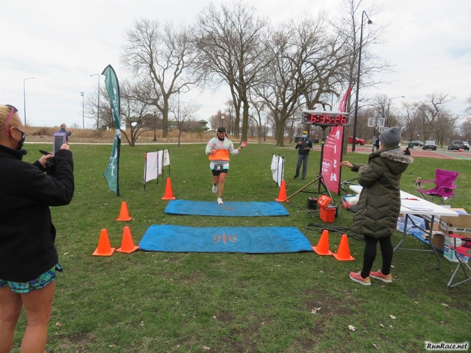 Chicago Lakefront Ultras 50K - by Bill Thom