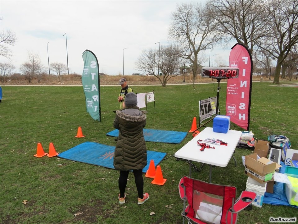 Chicago Lakefront Ultras 50K - by Bill Thom