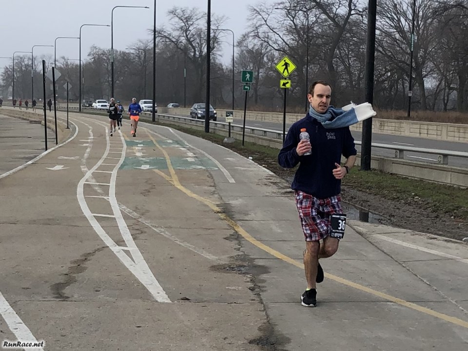 Chicago Lakefront Ultras 50K - photo: Jeff Fleitz