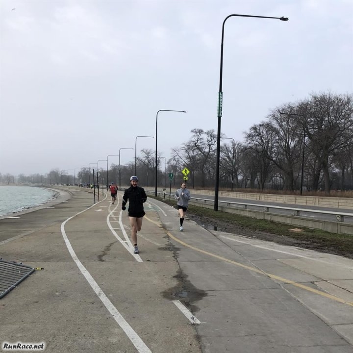 Chicago Lakefront Ultras 50K - photo: Jeff Fleitz