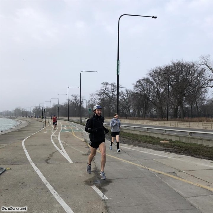 Chicago Lakefront Ultras 50K - photo: Jeff Fleitz