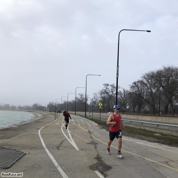 Chicago Lakefront Ultras 50K - photo: Jeff Fleitz