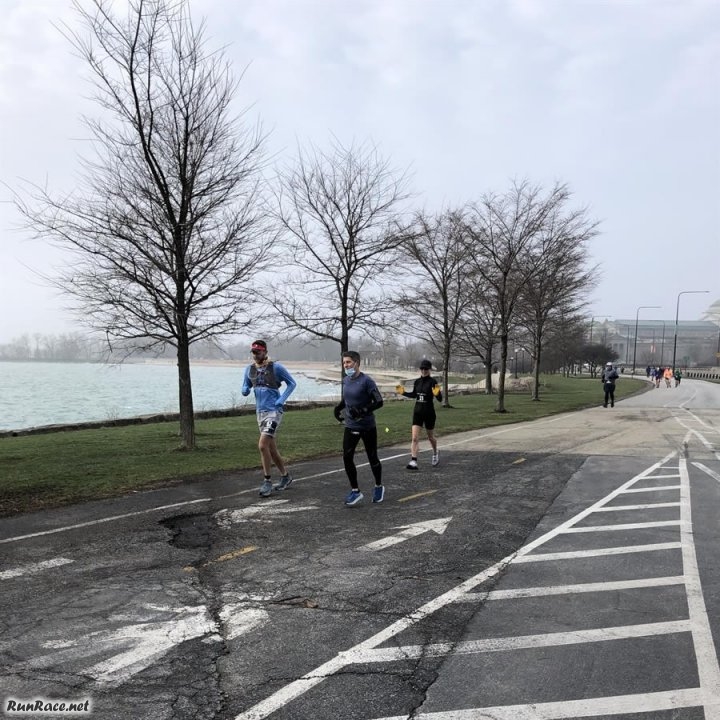 Chicago Lakefront Ultras 50K - photo: Jeff Fleitz