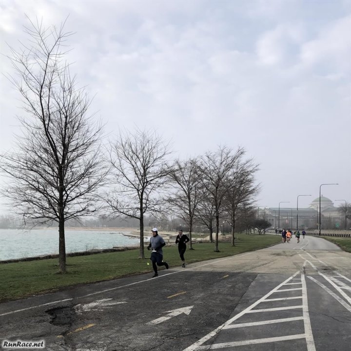 Chicago Lakefront Ultras 50K - photo: Jeff Fleitz