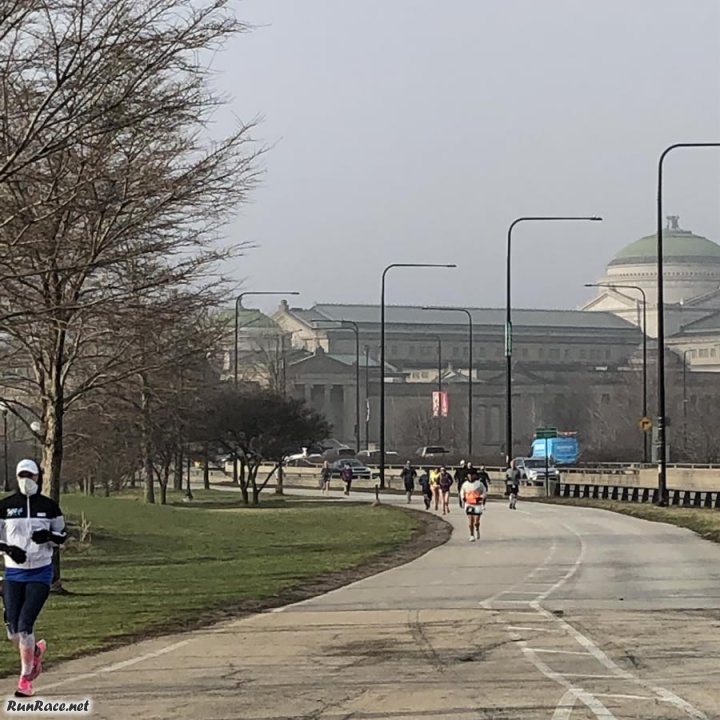 Chicago Lakefront Ultras 50K - photo: Jeff Fleitz