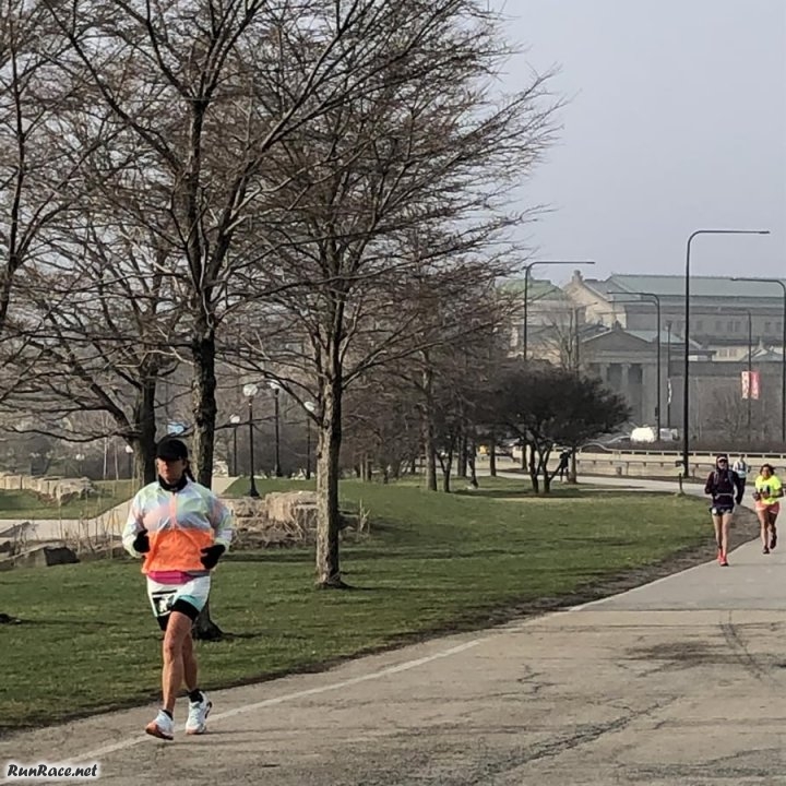 Chicago Lakefront Ultras 50K - photo: Jeff Fleitz