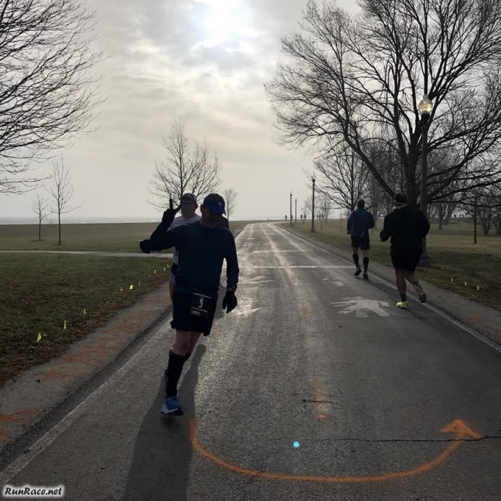 Chicago Lakefront Ultras 50K - photo: Jeff Fleitz