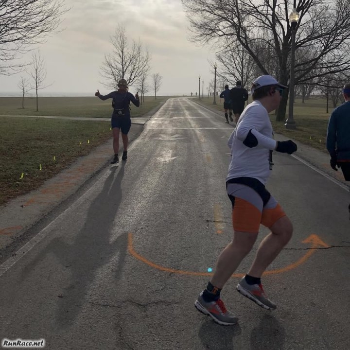 Chicago Lakefront Ultras 50K - photo: Jeff Fleitz