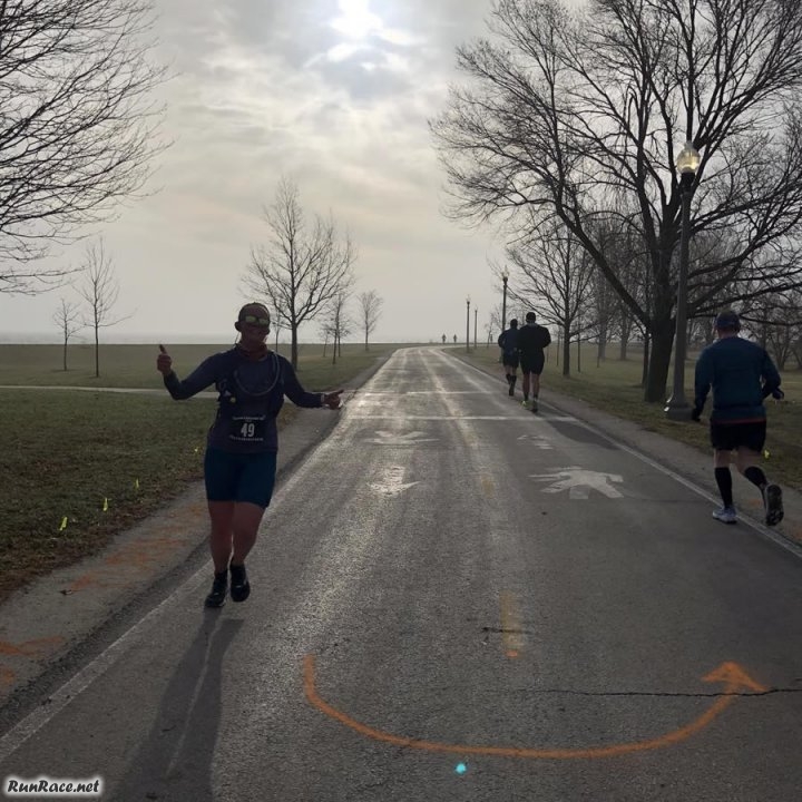 Chicago Lakefront Ultras 50K - photo: Jeff Fleitz