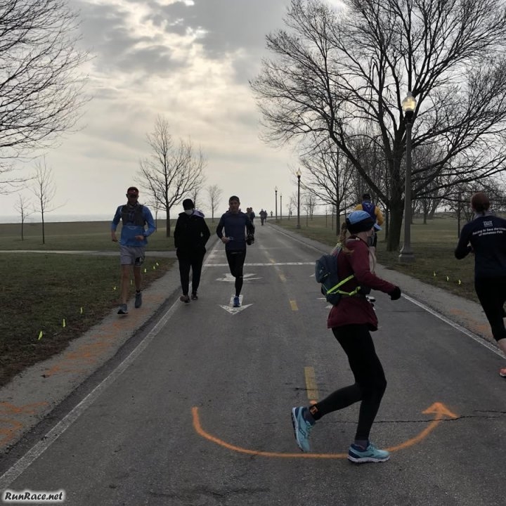 Chicago Lakefront Ultras 50K - photo: Jeff Fleitz