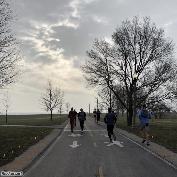 Chicago Lakefront Ultras 50K - photo: Jeff Fleitz