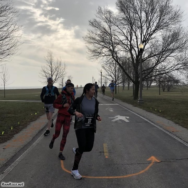 Chicago Lakefront Ultras 50K - photo: Jeff Fleitz