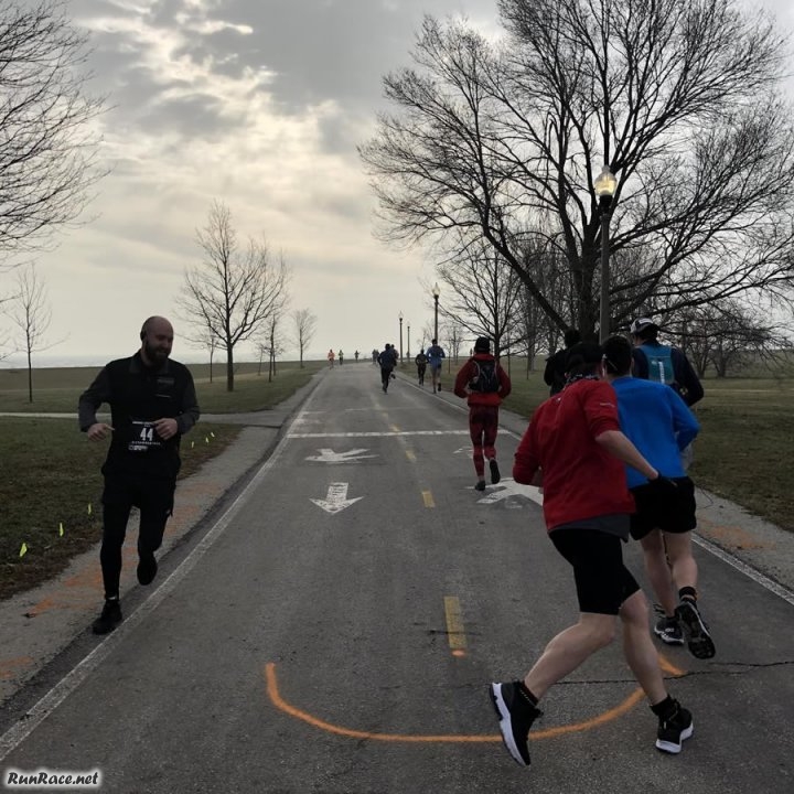 Chicago Lakefront Ultras 50K - photo: Jeff Fleitz