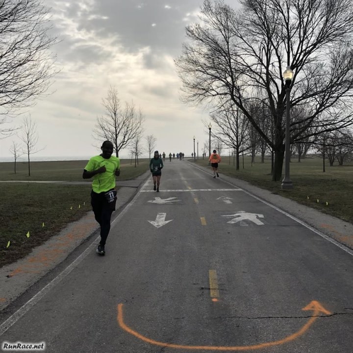 Chicago Lakefront Ultras 50K - photo: Jeff Fleitz