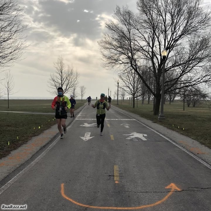 Chicago Lakefront Ultras 50K - photo: Jeff Fleitz