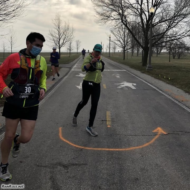 Chicago Lakefront Ultras 50K - photo: Jeff Fleitz