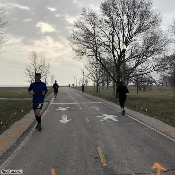 Chicago Lakefront Ultras 50K - photo: Jeff Fleitz