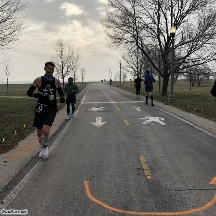 Chicago Lakefront Ultras 50K - photo: Jeff Fleitz