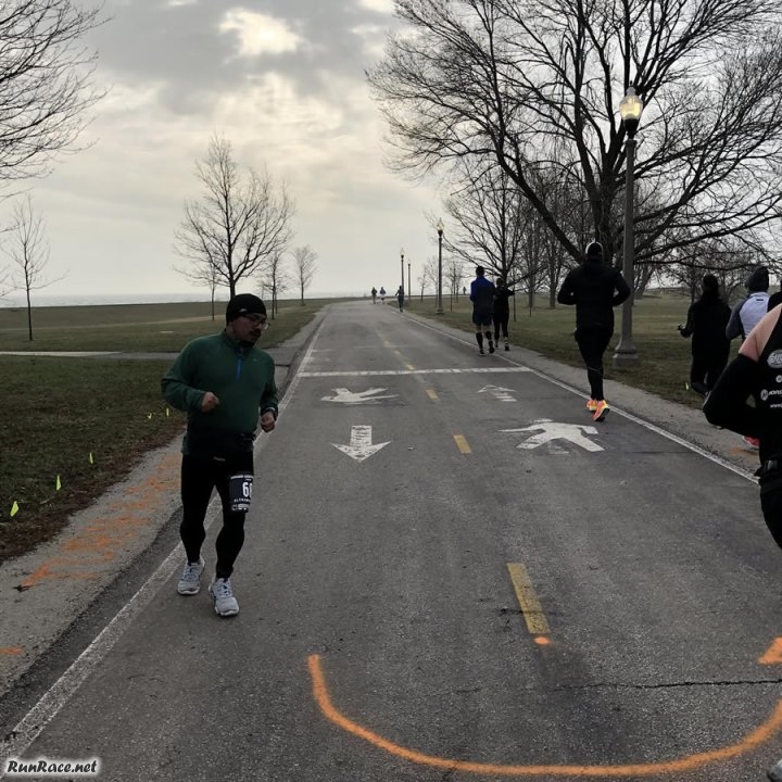 Chicago Lakefront Ultras 50K - photo: Jeff Fleitz