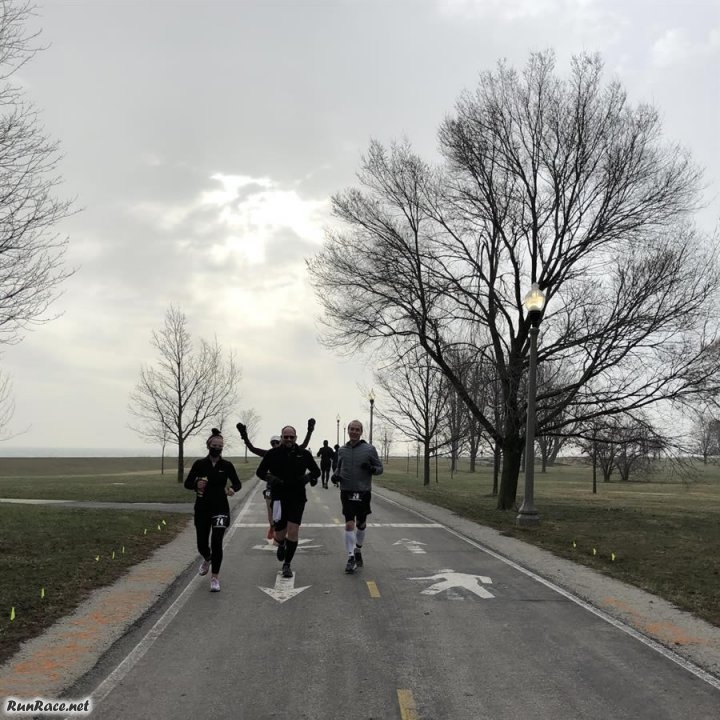 Chicago Lakefront Ultras 50K - photo: Jeff Fleitz