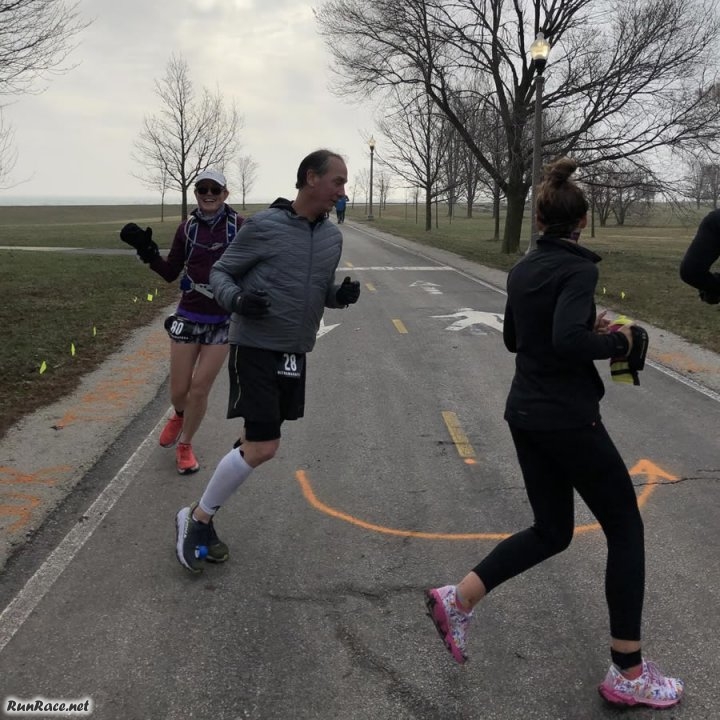 Chicago Lakefront Ultras 50K - photo: Jeff Fleitz