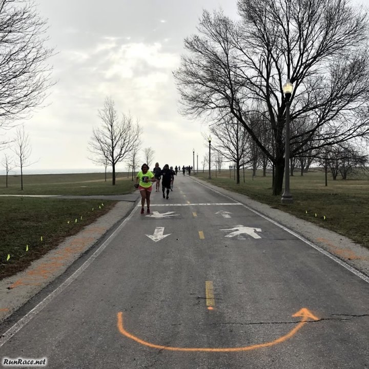 Chicago Lakefront Ultras 50K - photo: Jeff Fleitz