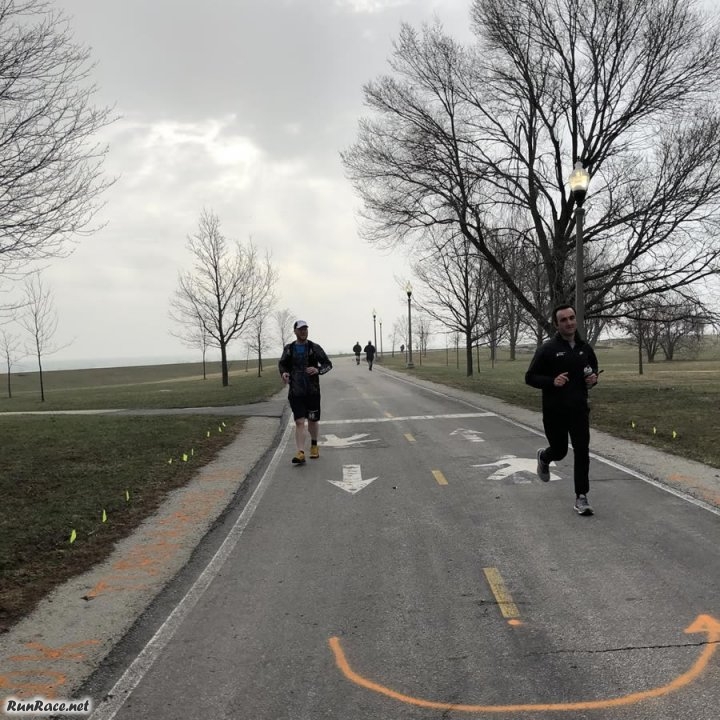Chicago Lakefront Ultras 50K - photo: Jeff Fleitz