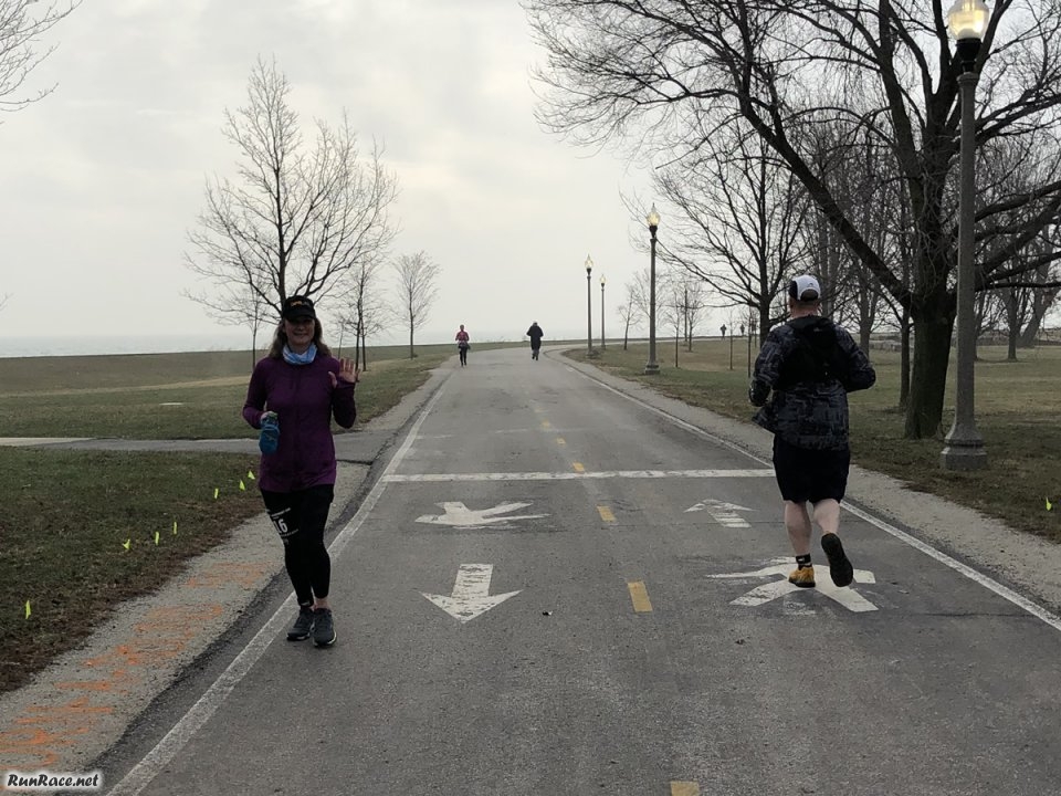Chicago Lakefront Ultras 50K - photo: Jeff Fleitz