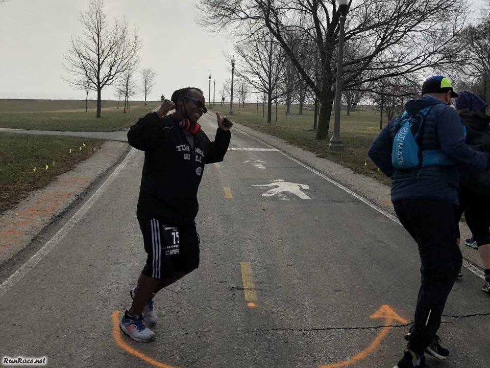 Chicago Lakefront Ultras 50K - photo: Jeff Fleitz