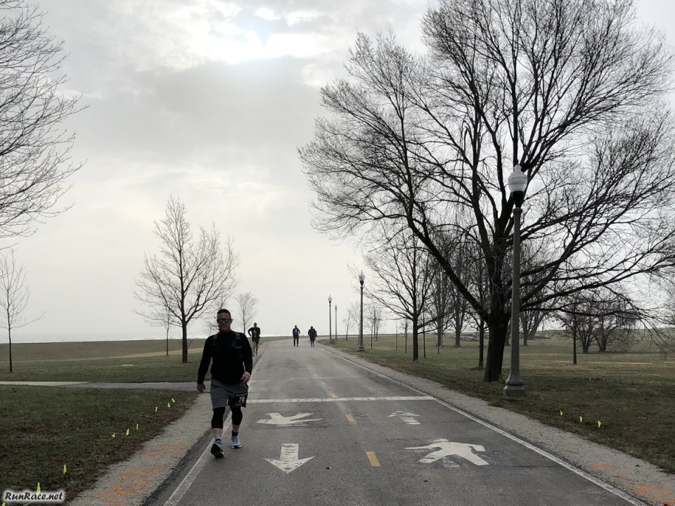 Chicago Lakefront Ultras 50K - photo: Jeff Fleitz