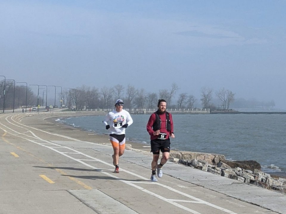 Chicago Lakefront Ultras 50K - photo: Rosalie Shyu