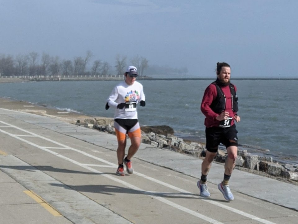 Chicago Lakefront Ultras 50K - photo: Rosalie Shyu