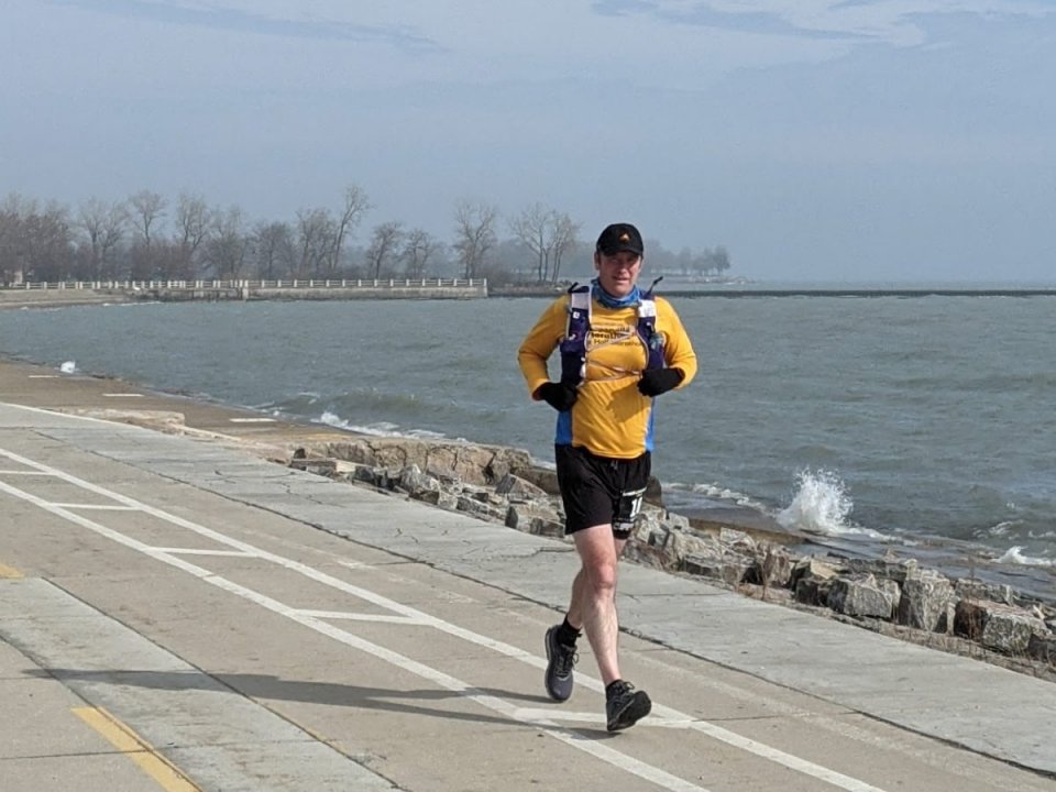Chicago Lakefront Ultras 50K - photo: Rosalie Shyu