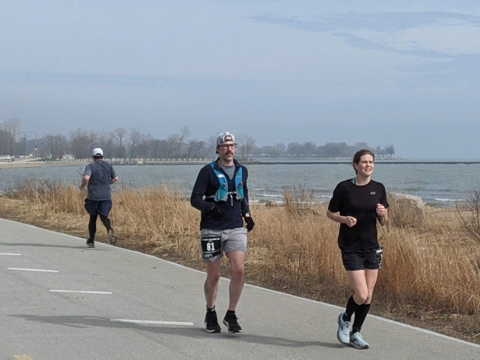 Chicago Lakefront Ultras 50K - photo: Rosalie Shyu