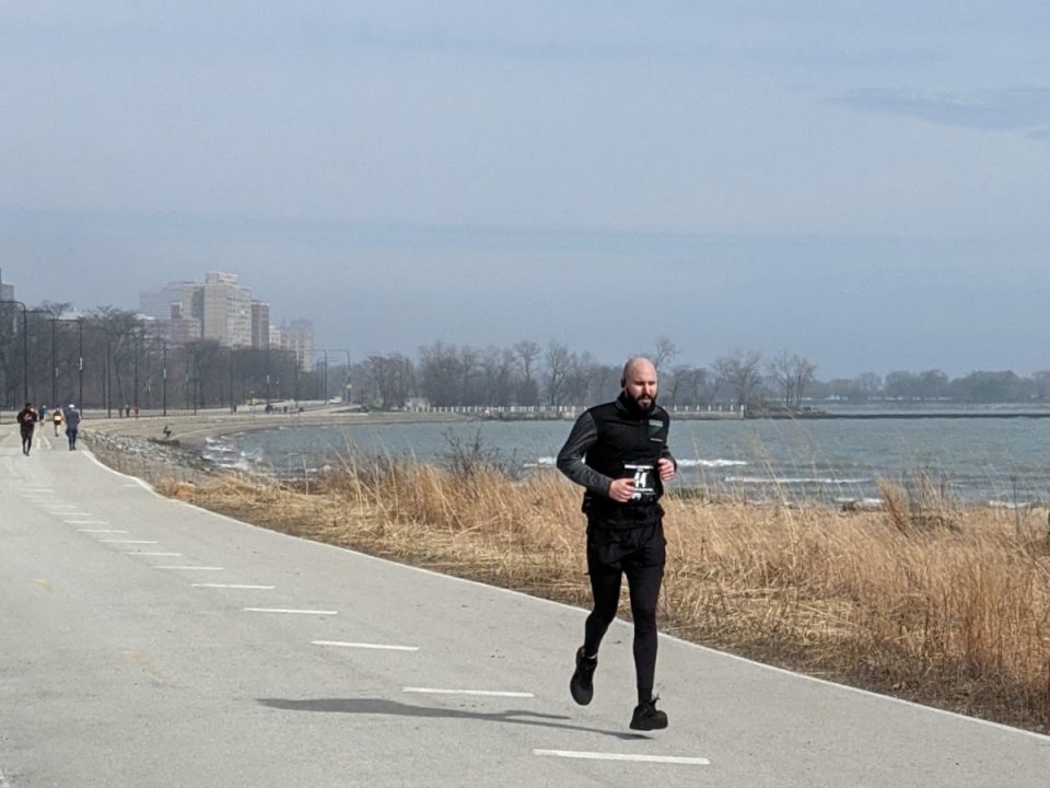 Chicago Lakefront Ultras 50K - photo: Rosalie Shyu