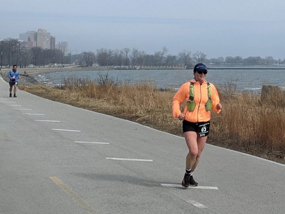 Chicago Lakefront Ultras 50K - photo: Rosalie Shyu