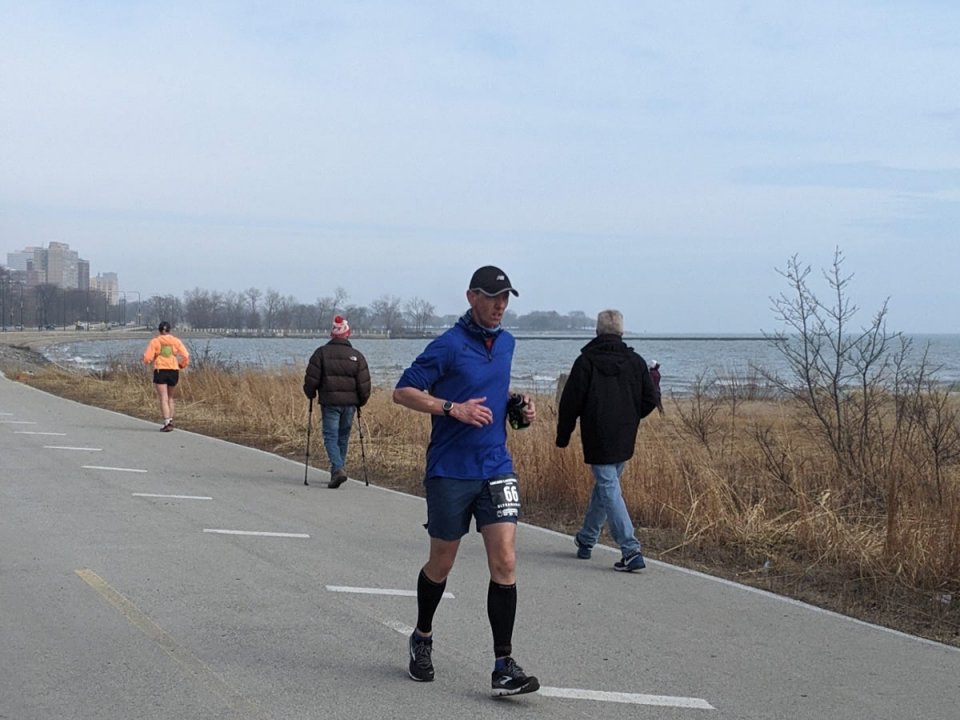 Chicago Lakefront Ultras 50K - photo: Rosalie Shyu