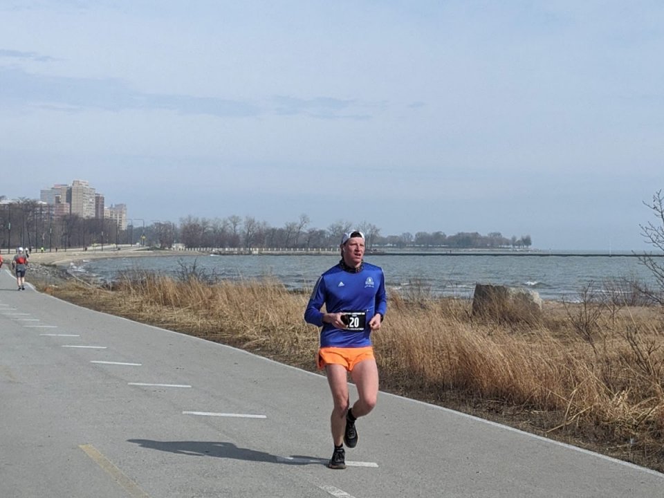 Chicago Lakefront Ultras 50K - photo: Rosalie Shyu