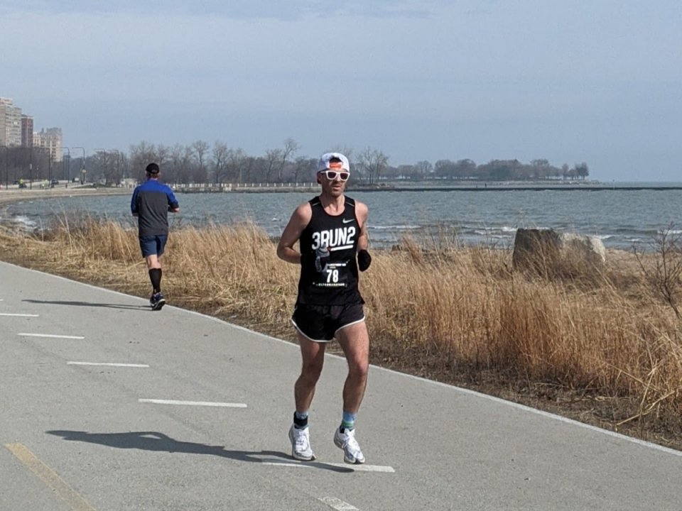 Chicago Lakefront Ultras 50K - photo: Rosalie Shyu