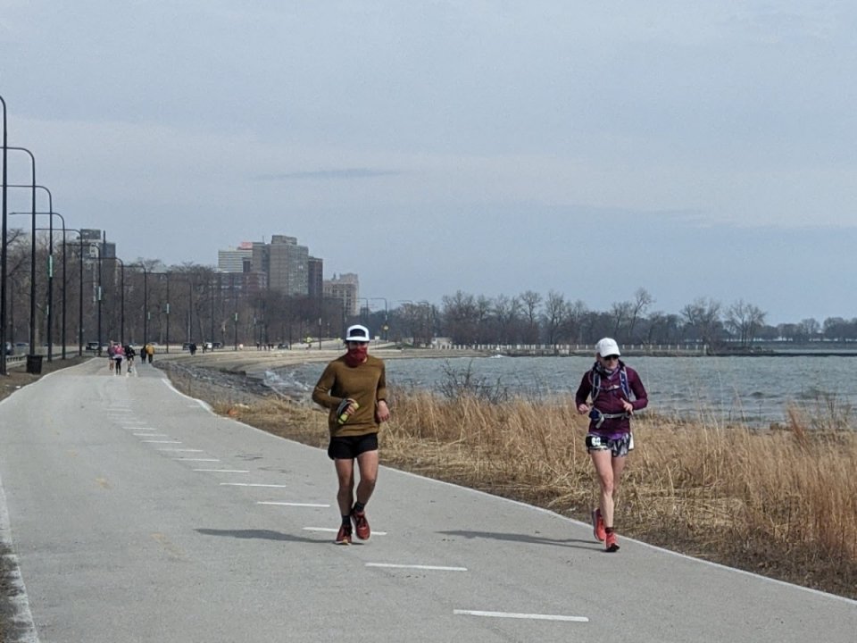 Chicago Lakefront Ultras 50K - photo: Rosalie Shyu